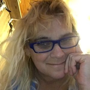 Meet your Posher, Phyllis